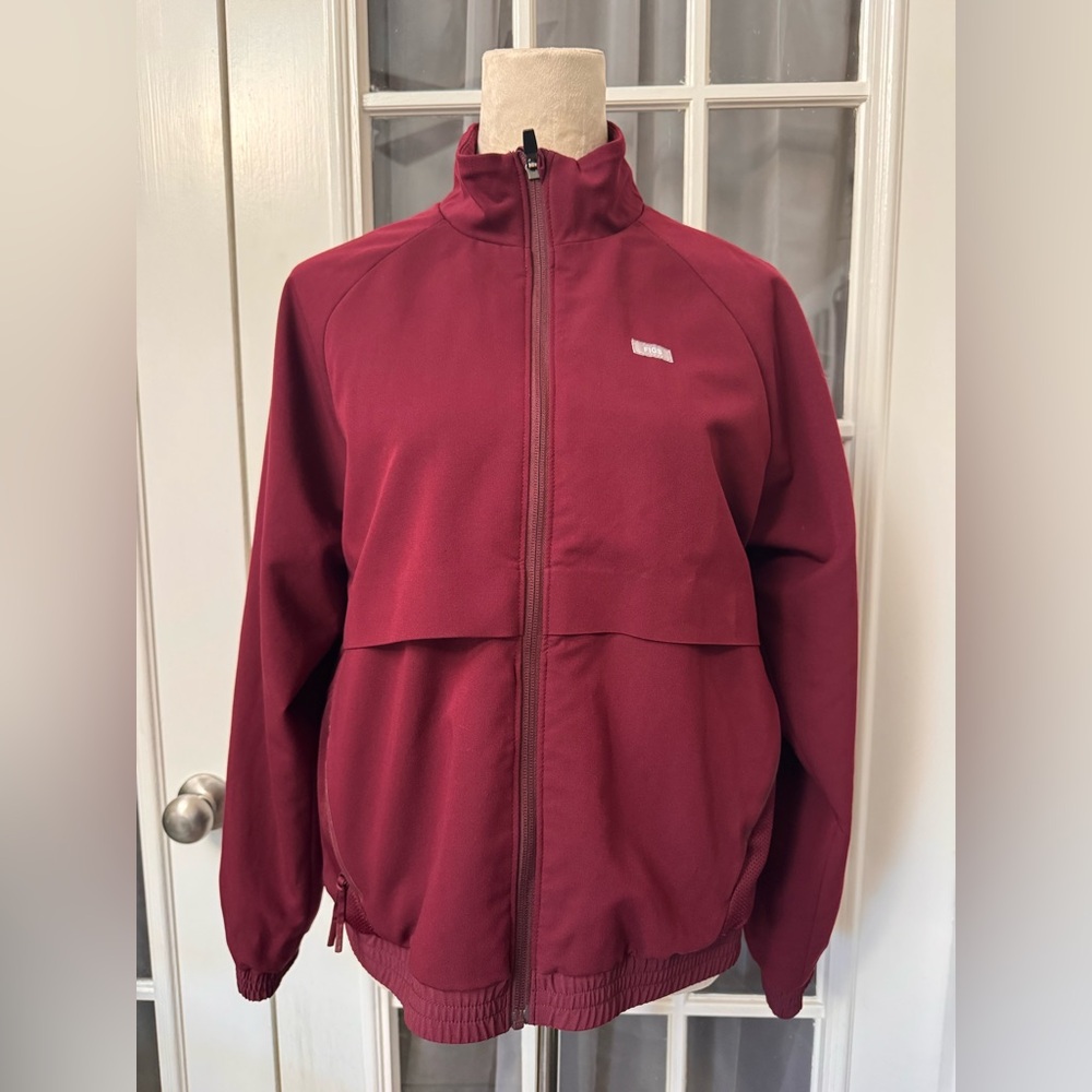 FIGS Women’s Technical Collection Jacket Burgundy Wine Medium